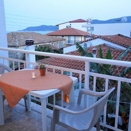 Giannas House Aparthotel Сарти Екстериор снимка