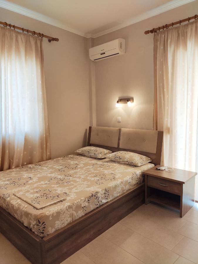 Giannas House Aparthotel Сарти Екстериор снимка