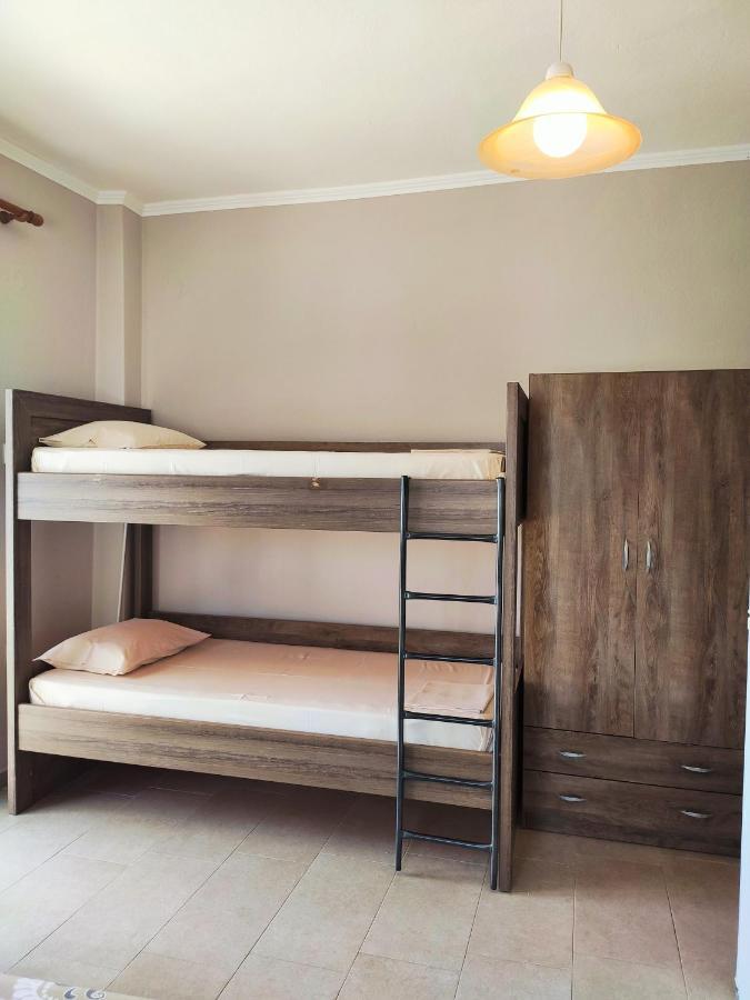 Giannas House Aparthotel Сарти Екстериор снимка
