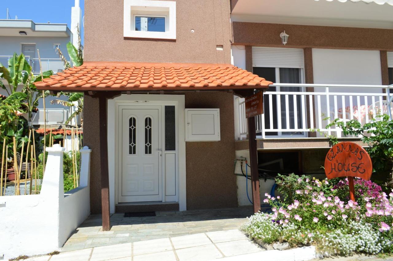 Giannas House Aparthotel Сарти Екстериор снимка