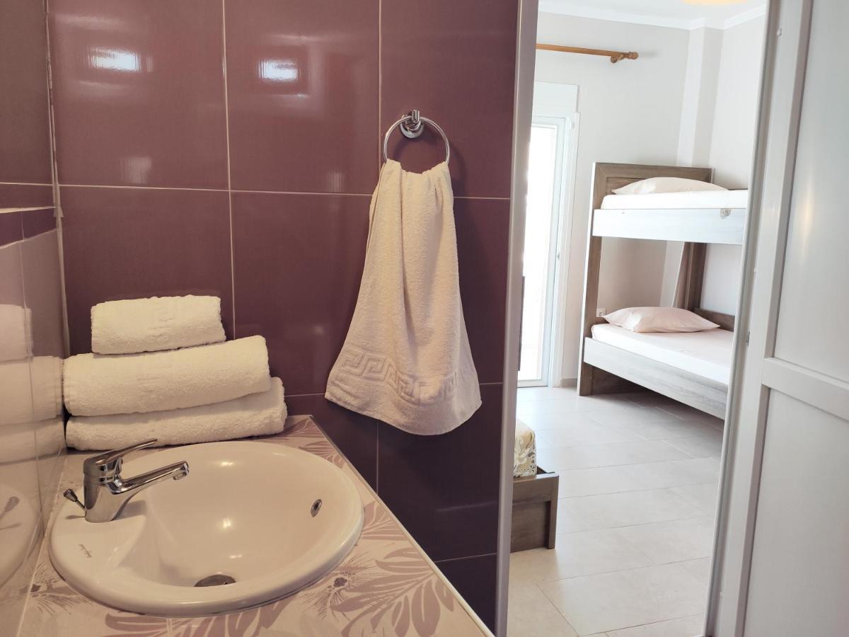 Giannas House Aparthotel Сарти Екстериор снимка